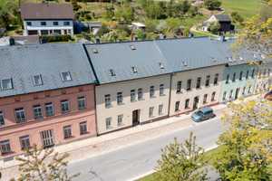 Eibenstock: Reihenhaus mit Charme, Garten und 700 m² Grundstück – teilsaniert – Erzgebirgskreis – Vorschaubild 3