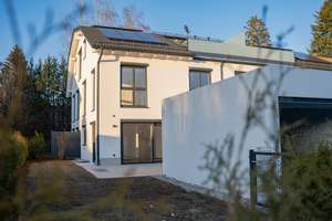 Frei ab 01.08.2026! Exklusive 5 Zi. Whg auf 3 Ebenen mit 117m² Süd-West-Garten &  35 m² Terrasse – Die vollständige Adresse der Immobilie erhältst du vom Anbieter., 81827 Waldtrudering, München – Vorschaubild 3