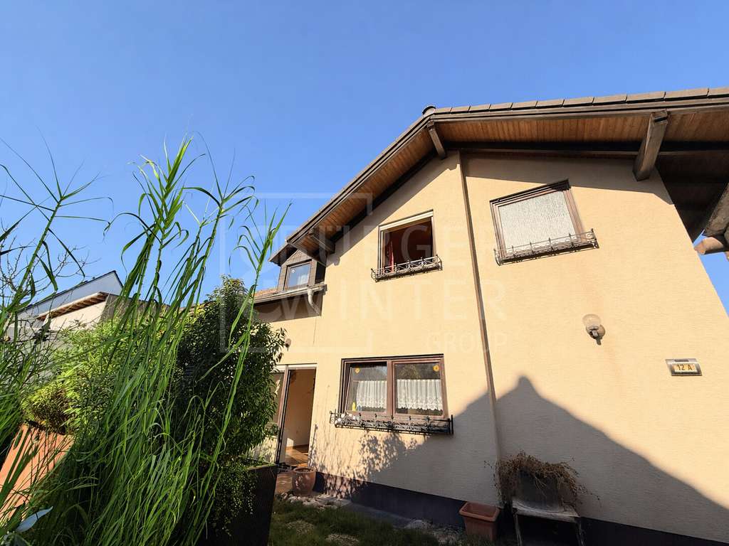 Immobilie in Oftersheim - Einfamilienhaus * Großer Garten * Balkon *  Ruhige Lage - Bild 0