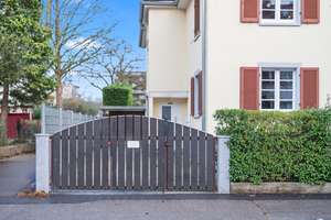 Attraktives Zweifamilienhaus mit schönem Grundstück, auch als Mehrgenerationenobjekt geeignet! – Die vollständige Adresse der Immobilie erhältst du vom Anbieter., 79117 Waldsee, Freiburg im Breisgau – Vorschaubild 1