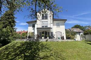 Exklusives Einfamilienhaus mit Doppelgarage in ruhiger Lage von Aschaffenburg – Die vollständige Adresse der Immobilie erhältst du vom Anbieter., 63739 Stadtmitte, Aschaffenburg – Vorschaubild 2