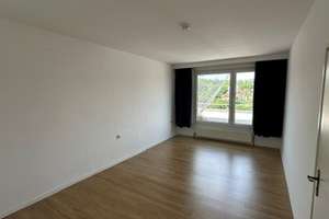 Schöne 3,5-Raum-Penthouse-Wohnung mit EBK und Balkon / Terrasse in Stuttgart – Obere Paulusstr. 105, 70197 Hasenberg, Stuttgart – Vorschaubild 17