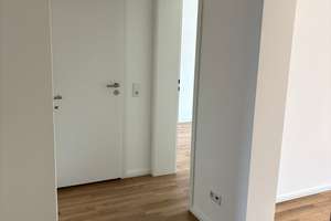Kernsanierte 2-Zimmer Wohnung mit Sonnenbalkon in Alt-Heerdt – Alt-Heerdt 26, 40549 Heerdt, Düsseldorf – Vorschaubild 3