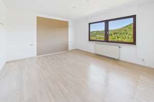 Viel Platz und herrliche Aussicht – Die vollständige Adresse der Immobilie erhältst du vom Anbieter., 78736 Epfendorf – Vorschaubild 8