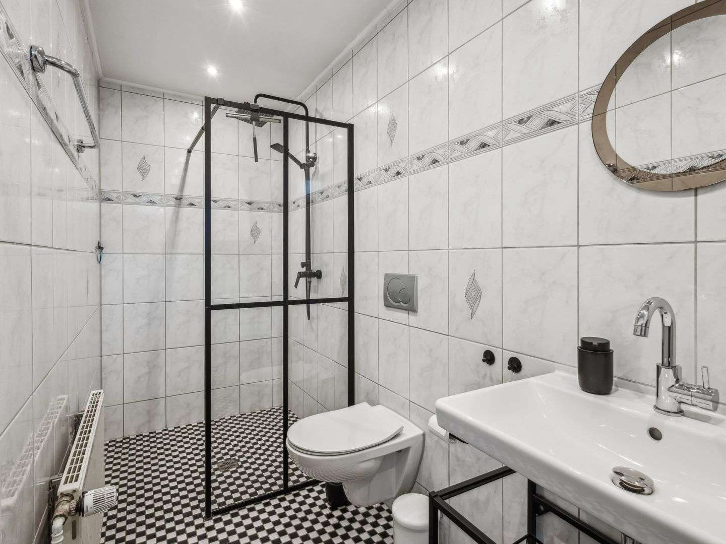 Immobilie in Erkelenz - Charmantes, großzügiges Einfamilien- oder auch Mehrgenerationenhaus in Erkelenz-Houverath - Bild 2