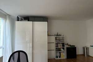 Schöne, möblierte Einzimmerwohnung in Stuttgart-Vaihingen von September 2026 bis Januar/Februar 2027 – Die vollständige Adresse der Immobilie erhältst du vom Anbieter., 70569 Dachswald, Stuttgart – Vorschaubild 2