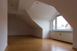 Charmante Dachgeschosswohnung mit Dielenboden & viel Licht in Hamburg-Heimfeld – Haakestraße 46, 21075 Heimfeld, Hamburg – Vorschaubild 2