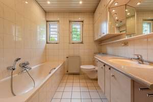Großzügige Doppelhaushälfte mit großem Garten, Doppelgarage und Potenzial in Essen-Frillendorf – Die vollständige Adresse der Immobilie erhältst du vom Anbieter., 45139 Frillendorf, Essen – Vorschaubild 10