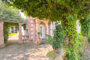 Mediterranes Flair in Bestlage von Riedstadt - Traumvilla im südländischen Stil mit Pool und Energie – Die vollständige Adresse der Immobilie erhältst du vom Anbieter., 64650 Riedstadt – Vorschaubild 3