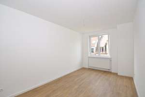 Frisch sanierte 4-Zimmer-Altbauwohnung mit Gartenanteil und 118 m² in Karlsruhe-Beiertheim-Bulach – Marie-Alexandra-Str. 20, 76135 Beiertheim-Bulach, Karlsruhe – Vorschaubild 6