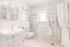 Freistehendes 2 Parteienhaus mit Ausbaupotenzial in bester Wohnlage! – Die vollständige Adresse der Immobilie erhältst du vom Anbieter., 85098 Großmehring – Vorschaubild 14