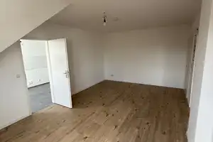 Kernsanierte 2-Zimmer-Dachgeschosswohnung in Köln Höhenberg – Nürnberger Straße 8, 51103 Köln – Vorschaubild 7