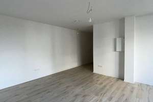 Frisch Renoviert mit komplett neuem Badezimmer - Großzügiges Single- Apartment in Köln-Zollstock