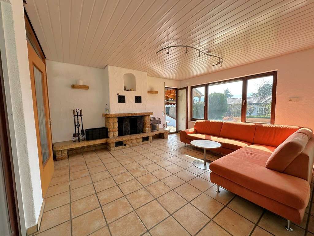 Immobilie in Weilheim an der Teck - Wohnhaus mit Einliegerwohnungslösung - Bild 2