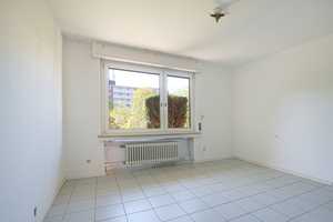 Wersten: sanierungsbedürftiges Zweifamilienhaus mit Terrasse, Garten und Balkon in ruhiger Lage! – Düsseldorf – Vorschaubild 14
