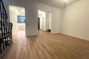 Frisch modernisiertes Reihenendhaus mit Einbauküche, Kamin und Garage – Traunsteiner Straße 2, 65205 Delkenheim, Wiesbaden – Vorschaubild 5