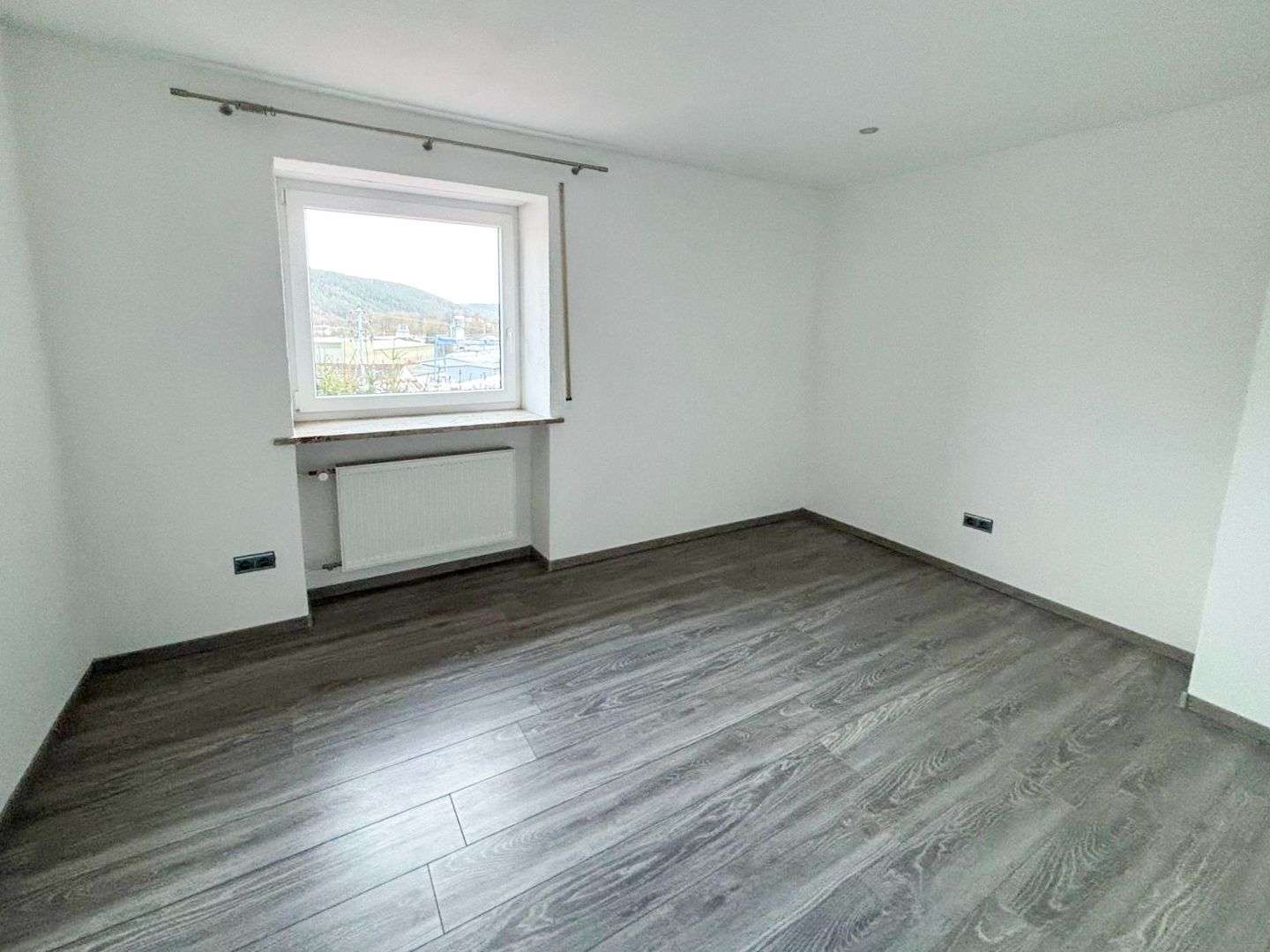 Immobilie in Kronach - Lukratives Mehrfamilienhaus für renditeorientierte Investoren in gefragter Wohnlage von Kronach - Bild 8