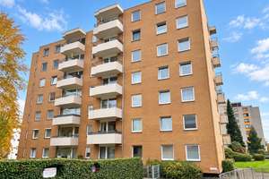 Vermietet / Fahrstuhl / Balkon - ideale Kapitalanlage in St. Jürgen – 23562 Sankt Jürgen, Lübeck – Vorschaubild 2