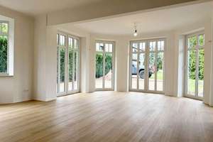 Exklusives Einfamilienhaus auf großzügigem Grundstück – in ruhiger Lage mit Wohlfühlcharakter – Die vollständige Adresse der Immobilie erhältst du vom Anbieter., 23570 Travemünde, Lübeck – Vorschaubild 2