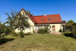 Ihr Zuhause im Grünen – DHH mit Traumgrundstück – Die vollständige Adresse der Immobilie erhältst du vom Anbieter., 1139 Kaditz, Dresden – Vorschaubild 2