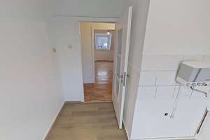 Sanierte 3-Zimmer-Dachgeschosswohnung mit Badewanne in Wuppertal – Bogenstraße 78, 42283 Barmen, Wuppertal – Vorschaubild 9