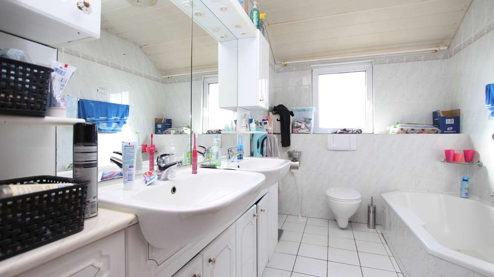 Immobilie in Friesoythe - Kapitalanlage! Solide Doppelhaushälfte mit PV-Anlage, Garage und großem Gartenbereich in Friesoythe - Bild 6