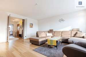 Düsseldorf-Holthausen // 3-Zimmer Maisonette-Wohnung mit abgeschlossenem Tiefgaragenstellplatz – Die vollständige Adresse der Immobilie erhältst du vom Anbieter., 40589 Holthausen, Düsseldorf – Vorschaubild 1