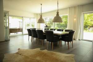Luxuriöses Anwesen in Leverkusen: Eleganz, Jacuzzi, und Sauna in begehrter Lage – 51371 Hitdorf, Leverkusen – Vorschaubild 9