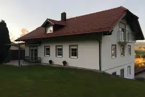 Geräumiges Einfamilien- o. Mehrgenerationshaus mit gehobener Ausstattung nähe Waldkirchen – Freyung-Grafenau (Kreis) – Vorschaubild 1