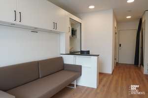 DONAU SIDE: Modernes Studio Apartment mit Terrasse, Fitnessstudio &Co-Working – Haenlinstraße 1, 85055 Nordost, Ingolstadt – Vorschaubild 2