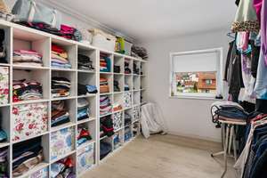 Bremen - Gröpelingen | Modernisiertes Reihenhaus mit riesigem Platzangebot und 2 Garagen – Die vollständige Adresse der Immobilie erhältst du vom Anbieter., 28237 Lindenhof, Bremen – Vorschaubild 11