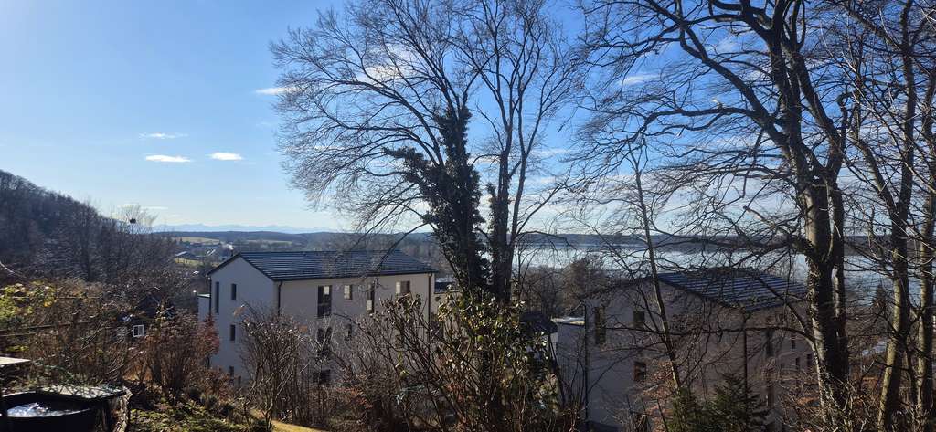 Immobilie in Wörthsee - Traumlage in Wörthsee: Zweifamilienhaus mit atemberaubendem Ausblick - Bild 2