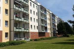 4-Zimmer-Wohnung in Rostock-Lütten Klein – Sassnitzer Str. 10, 18107 Rostock – Vorschaubild 1