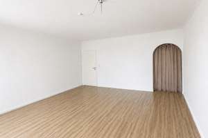 Wohnen über den Baumkronen: vermietete 2-Zimmer-Wohnung mit Loggia und TG-Stellplatz in München-Ne – Die vollständige Adresse der Immobilie erhältst du vom Anbieter., 81735 Neuperlach, München – Vorschaubild 4