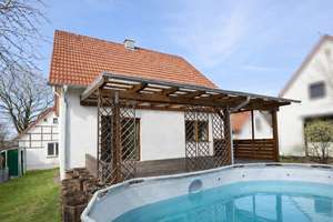 Eigenheim mit Garten - zum Preis einer Wohnung! – Die vollständige Adresse der Immobilie erhältst du vom Anbieter., 84579 Unterneukirchen – Vorschaubild 1