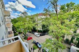 Gepflegte 4 - Zimmerwohnung mit 2 x Balkon in der Mitte Wiesbadens! – Bülowstrasse 7, 65195 Wiesbaden – Vorschaubild 4