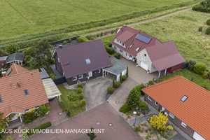 Provisionsfrei für Käufer: ELEGANZ-STIL-EXKLUSIVITÄT. Traumhaftes Einfamilienhaus mit Carport – Friesland (Kreis) – Vorschaubild 2