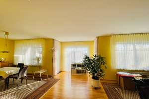 Top gepflegtes Einfamilienhaus mit großem Garten in bester Wohnlage in Eckersdorf – Die vollständige Adresse der Immobilie erhältst du vom Anbieter., 95488 Eckersdorf – Vorschaubild 7