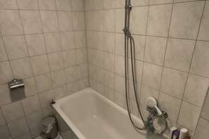 Gemütliche DG-Wohnung zur Zwischenmiete (August-Januar)  – Meglingerstraße 11, 81477 Obersendling, München – Vorschaubild 3