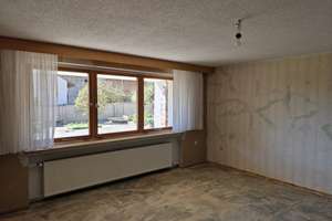 Wohnen wie im Park!
Tolles Landhaus
+ 4 Nebengebäude
+ PV-Anlage u. Fernwärme
+ Bezugsfrei in Kü – Die vollständige Adresse der Immobilie erhältst du vom Anbieter., 95473 Creußen – Vorschaubild 37