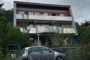 Zum Verkauf steht ein Mehrfamilienhaus mit Gewerbe in 75323 Bad Wildbad – Calw (Kreis) – Vorschaubild 1