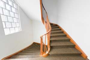 Großzügige 4-Zimmer-Altbauwohnung im denkmalgeschützten Wohnhaus – Die vollständige Adresse der Immobilie erhältst du vom Anbieter., 70182 Heusteigviertel, Stuttgart – Vorschaubild 9
