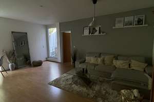 Gepflegte 2-Zimmer-Wohnung mit Balkon und Einbauküche in Darmstadt – Die vollständige Adresse der Immobilie erhältst du vom Anbieter., 64297 Eberstadt, Darmstadt – Vorschaubild 2