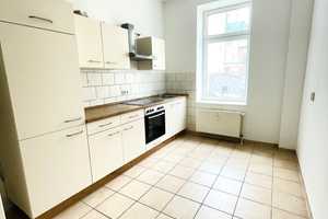 Helle und gemütliche 2-Raumwohnung mit Einbauküche – Halberstädter Str. 106, 39112 Magdeburg – Vorschaubild 1