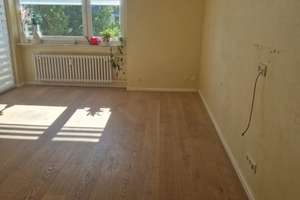 Helle 4-Zimmer-Wohnung mit Balkon, Aufzug & Parkett in gefragter Lage Nürnberg (Schultheißallee) – Schultheißallee 55, 90478 Ludwigsfeld, Nürnberg – Vorschaubild 9