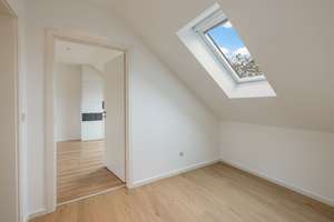 100 m² über den Dächern von Düsseltal – Maisonette mit zwei Balkonen in Szenelage von Düsseldorf – 40237 Düsseltal, Düsseldorf – Vorschaubild 18