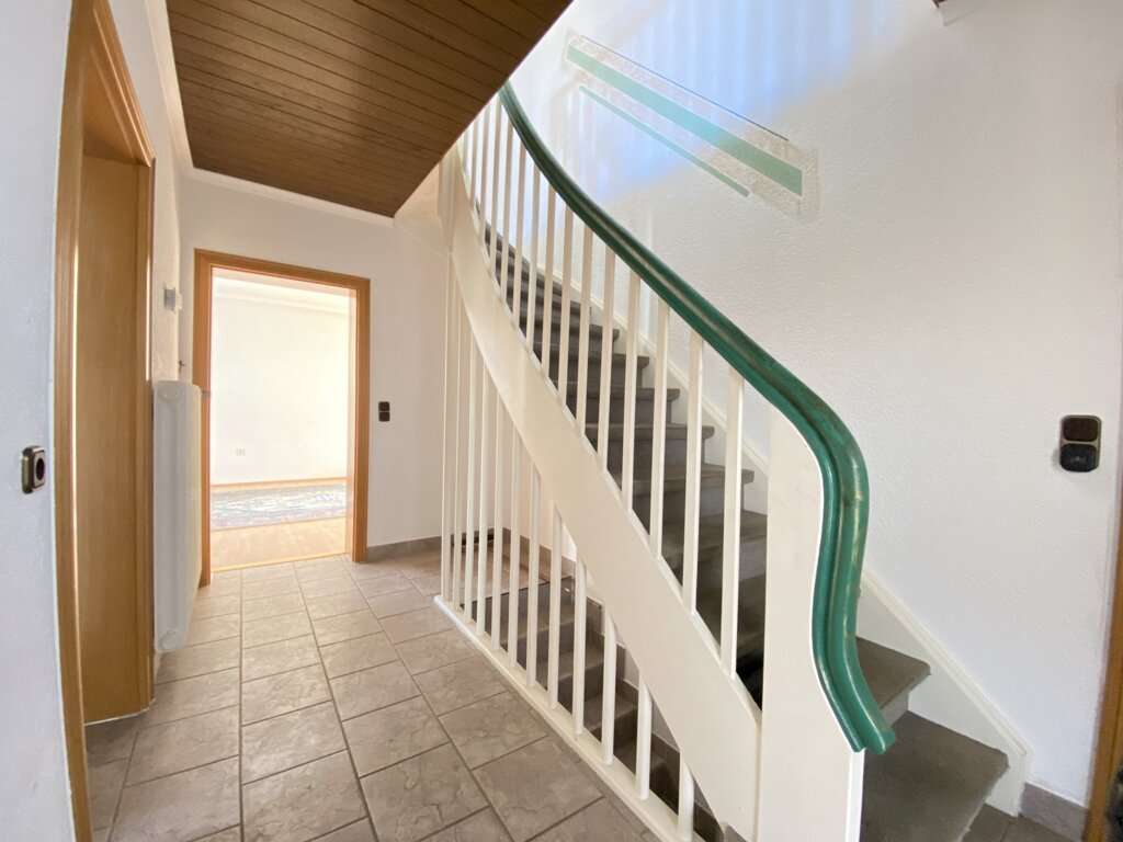 Freistehendes Mehrgenerationenhaus in begehrter Wohnlage, Aachen Kreis – Bild 2