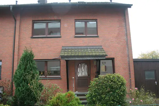https://pictures.immobilienscout24.de/listings/8fbfe9ca-2d0f-461e-9491-f9147678c248-1862367812.jpg/ORIG/resize/540x540%3E/format/webp/quality/73