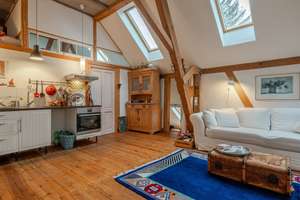 Ein Haus mit Seele und Seesicht – Die vollständige Adresse der Immobilie erhältst du vom Anbieter., 78343 Gaienhofen – Vorschaubild 6
