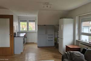 Charmante Dachgeschosswohnung 60m² in Schweinheim – Die vollständige Adresse der Immobilie erhältst du vom Anbieter., 63743 Schweinheim, Aschaffenburg – Vorschaubild 1